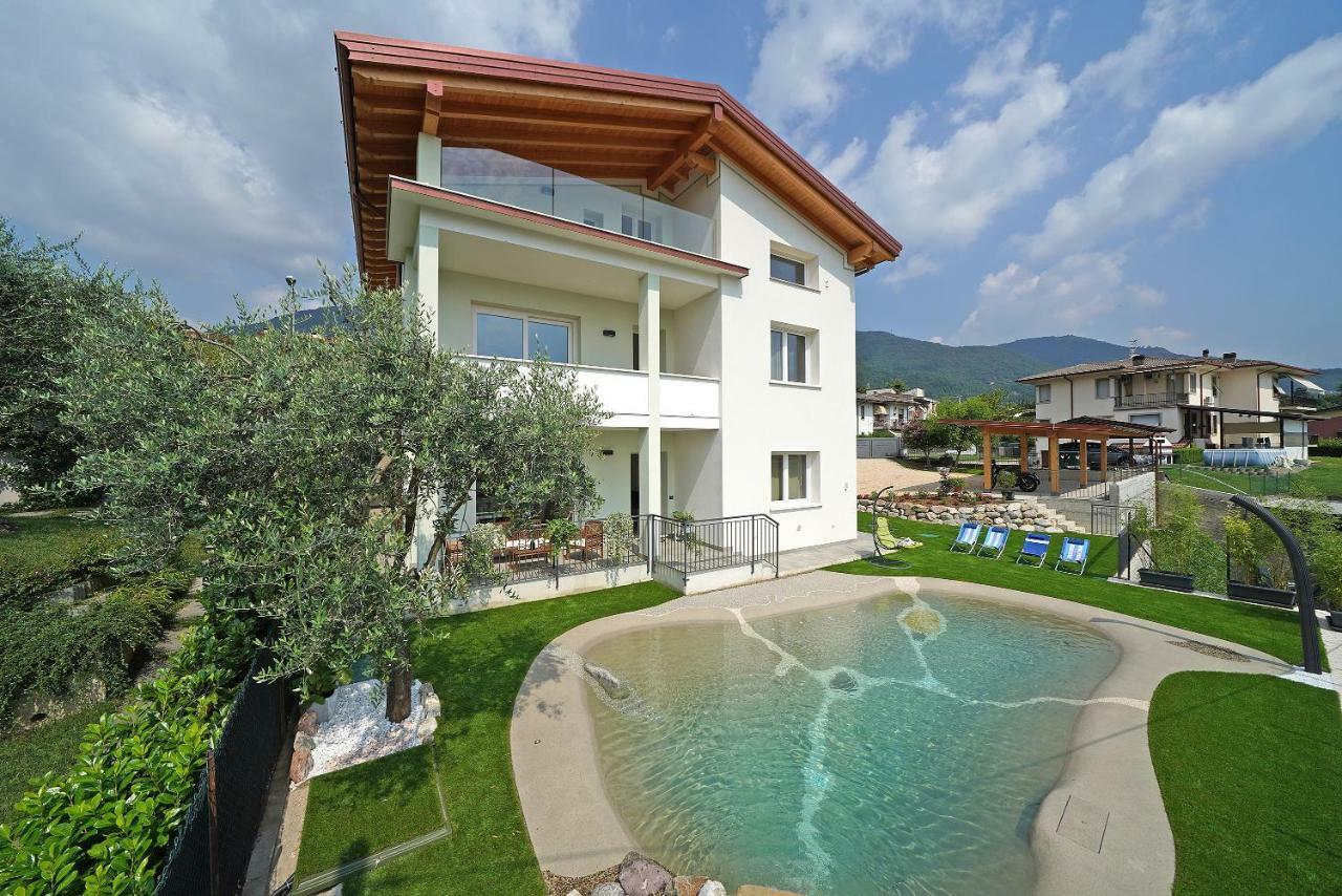 La Luna Nel Lago Roe Exterior photo